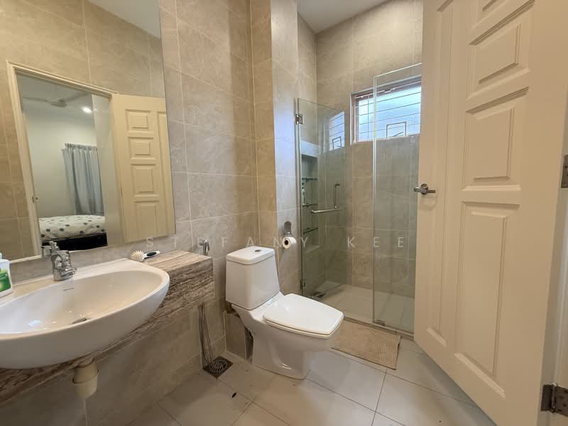 Semi-Detached House for Sale in Tanjung Tokong (Penang) - Stefany Kee - Bathroom - PropertyGuru.com.my