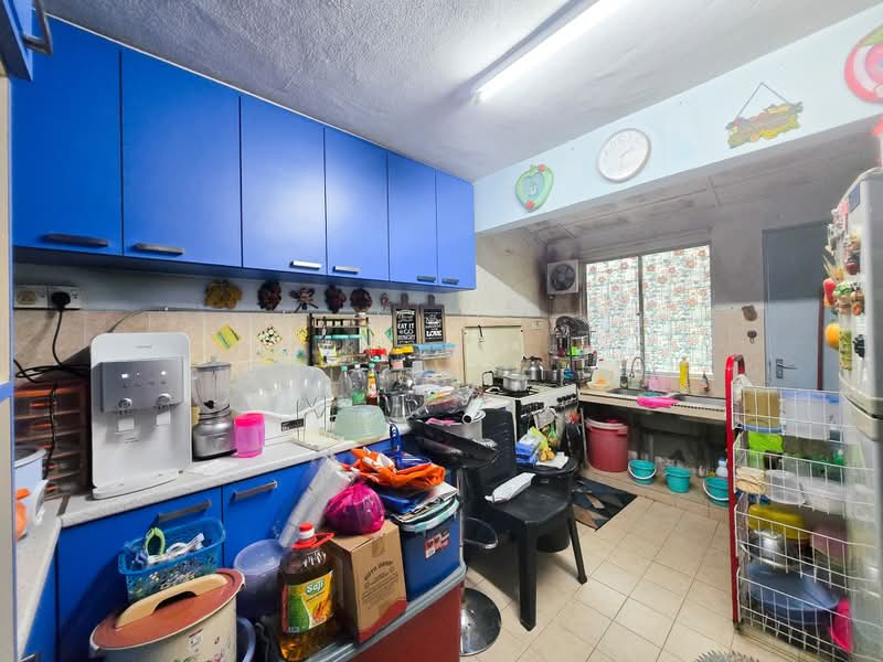 Rumah Teres 2-Tingkat untuk Dijual di Taman Putra (Ampang) - Zul Syafiq - Kitchen - PropertyGuru.com.my