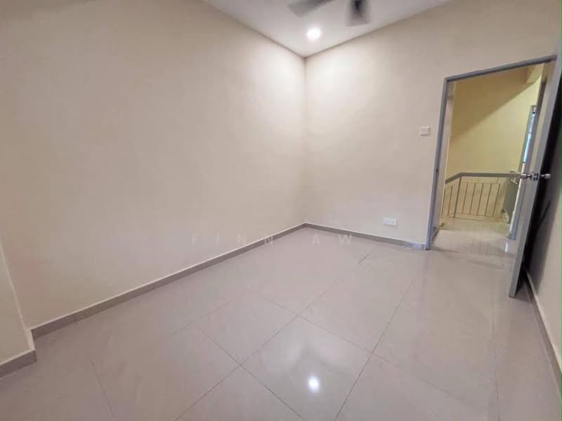 2-storey Terraced House for Sale in Taman Anggerik (Tampoi) - Finn Aw - PropertyGuru.com.my