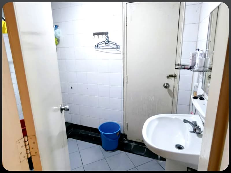 Condominium for Rent at Jelita Court - Henry Lim - Bathroom - PropertyGuru.com.my