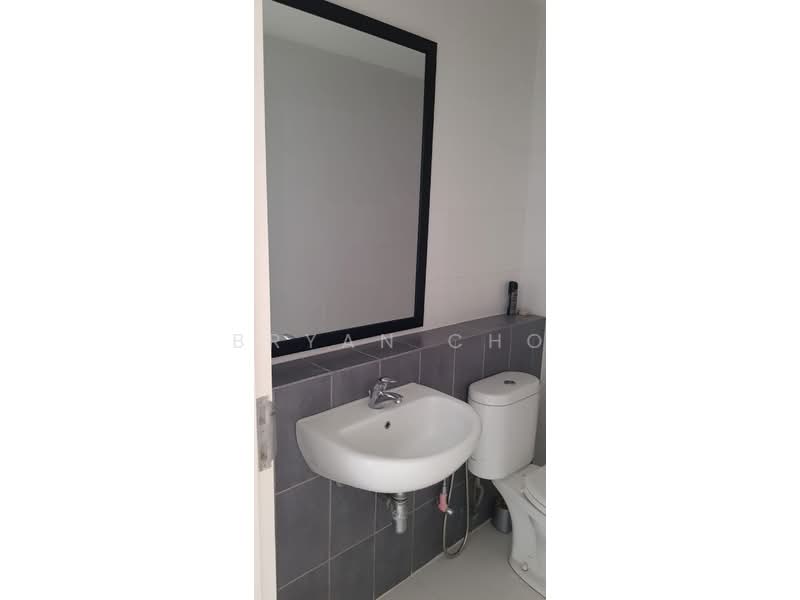 Kondominium untuk Dijual di Kiara 1888 - Bryan Cho - Bathroom - PropertyGuru.com.my