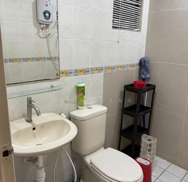 Kondominium untuk Disewa di Pelangi Utama - Joe Cheang - Bathroom - PropertyGuru.com.my
