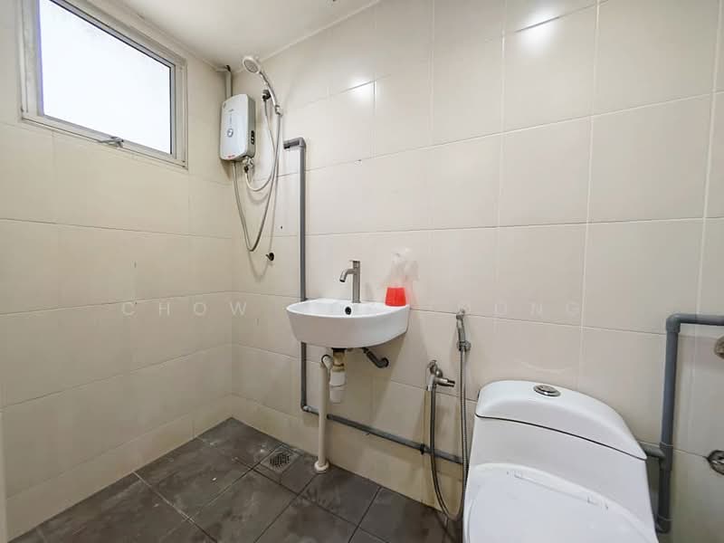 Apartment for Sale at Desa Sri Puteri B - Chow Kok Toong - Bathroom - PropertyGuru.com.my