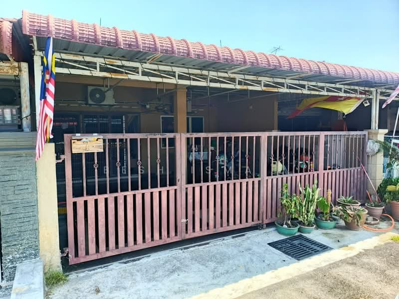 Rumah Teres untuk Dijual di Taman Banting Baru (Banting) - Besh Ismail - Exterior - PropertyGuru.com.my
