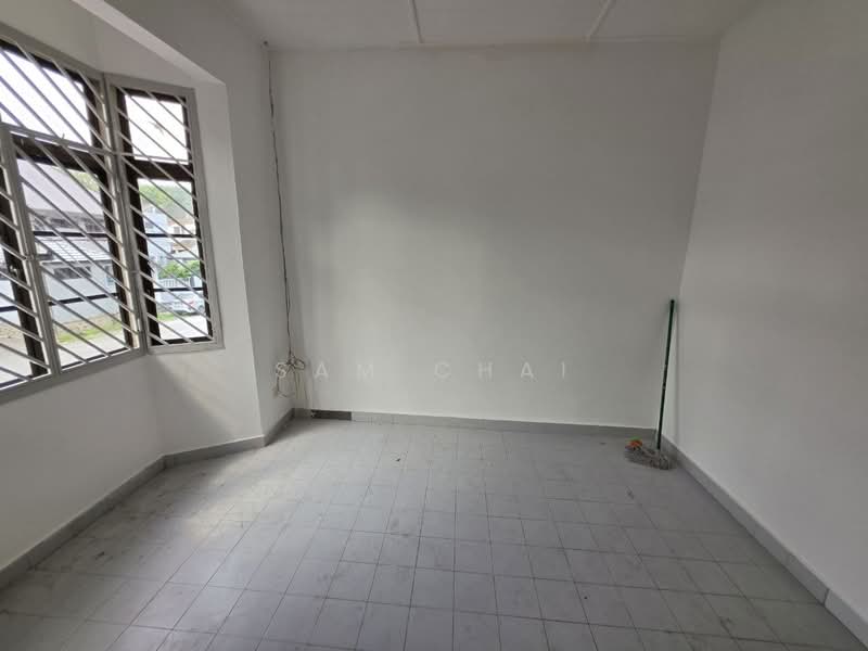 2-storey Terraced House for Sale in Taman Desa Cemerlang (Ulu Tiram) - Sam Chai - Interior - PropertyGuru.com.my