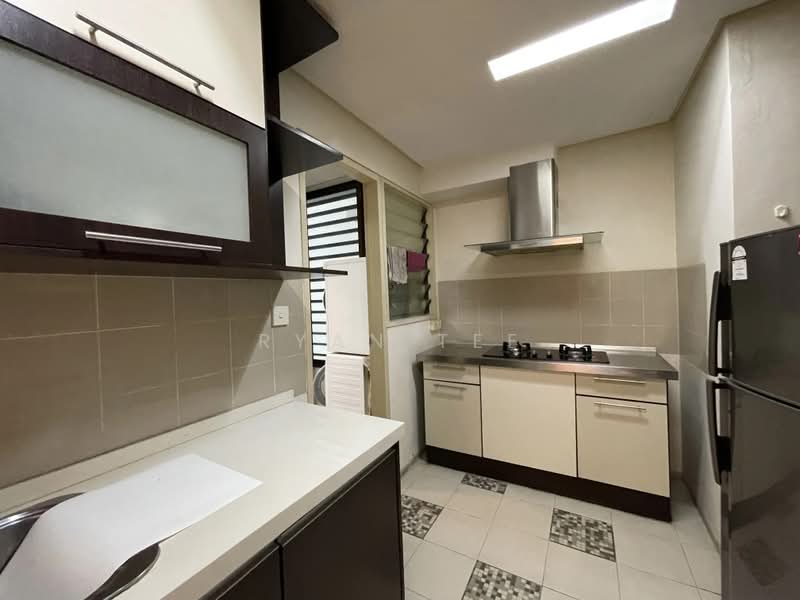 Service Residence for Rent at i-Zen @ Kiara 1 - Ryan Tee - Kitchen - PropertyGuru.com.my