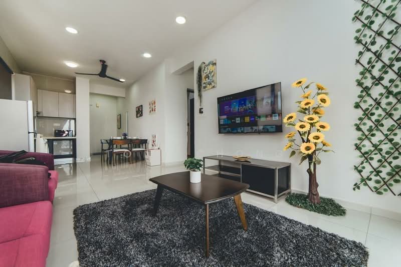Condominium for Rent at Kings Bay @ Country Garden Danga Bay - Tony Chong - Living Room - PropertyGuru.com.my