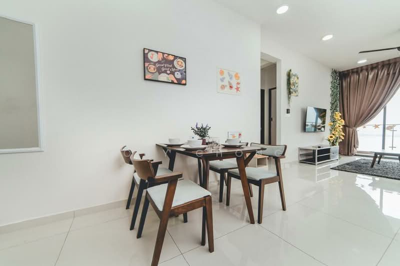 Condominium for Rent at Kings Bay @ Country Garden Danga Bay - Tony Chong - Dining Room - PropertyGuru.com.my