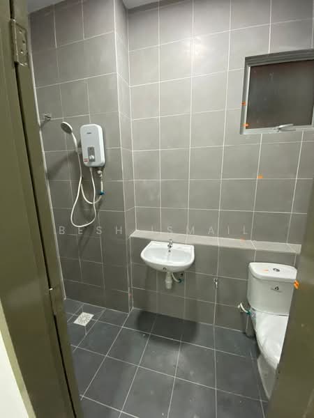Apartment for Sale at Idaman Abadi - Besh Ismail - Bathroom - PropertyGuru.com.my