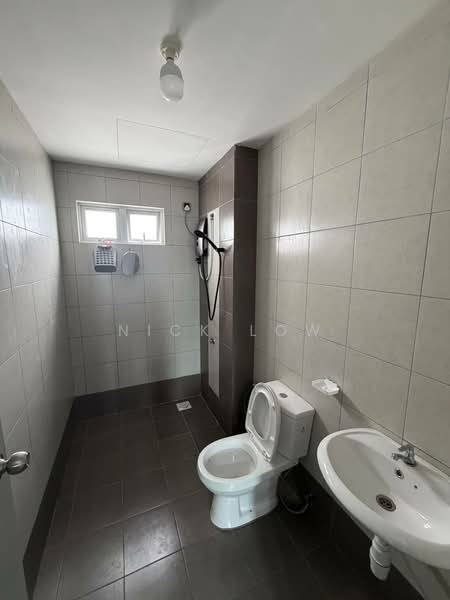 Kediaman Servis untuk Disewa di One 49 Residence - Nick Low - Bathroom - PropertyGuru.com.my