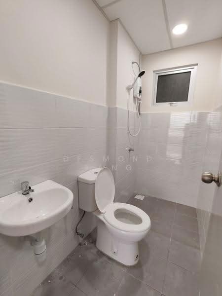 Pangsapuri untuk Disewa di Residensi Laman Sari - Desmond Tang - Bathroom - PropertyGuru.com.my