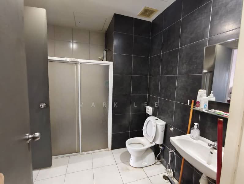 Kediaman Servis untuk Dijual di D'Pulze Cyberjaya - Mark Lee - Bathroom - PropertyGuru.com.my