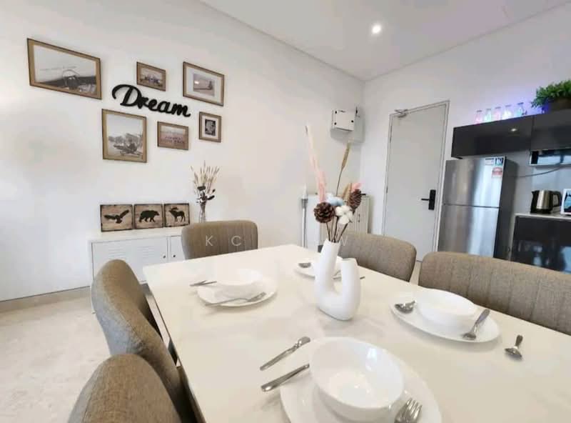 Kediaman Servis untuk Dijual di Lucentia Residences - KC KAW - Dining Room - PropertyGuru.com.my