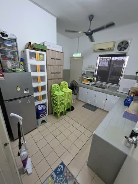 Bungalow House for Sale in Desa Jaya Kepong (Kepong) - Raymond Siew - Kitchen - PropertyGuru.com.my