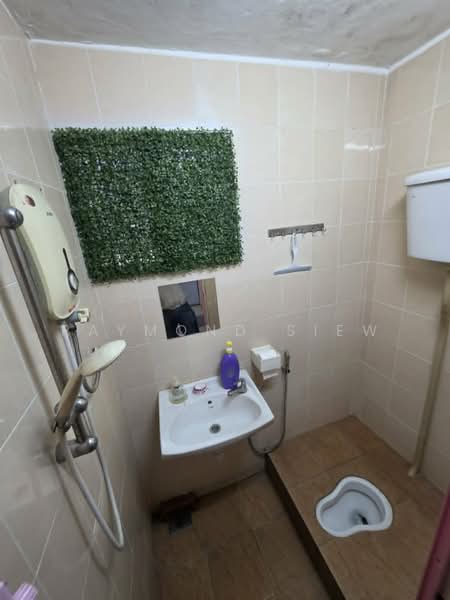 Bungalow House for Sale in Desa Jaya Kepong (Kepong) - Raymond Siew - Bathroom - PropertyGuru.com.my