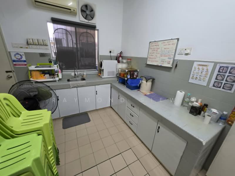 Bungalow House for Sale in Desa Jaya Kepong (Kepong) - Raymond Siew - Kitchen - PropertyGuru.com.my