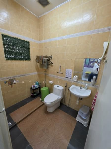 Bungalow House for Sale in Desa Jaya Kepong (Kepong) - Raymond Siew - Bathroom - PropertyGuru.com.my