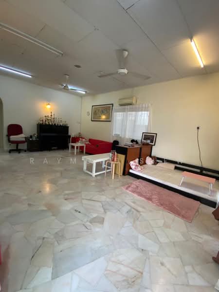 Bungalow House for Sale in Desa Jaya Kepong (Kepong) - Raymond Siew - Living Room - PropertyGuru.com.my