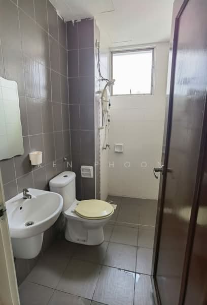 Pangsapuri untuk Disewa di Bukit Senang Court - Ken Phoon - PropertyGuru.com.my