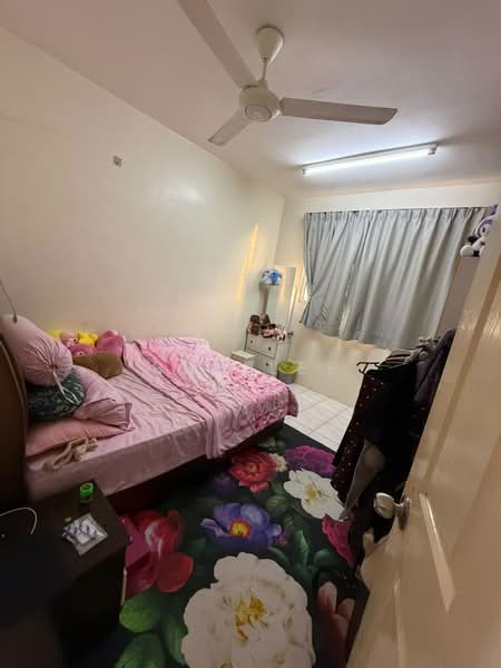 Apartment for Sale at Pearl Garden - Ben Lee - Bedroom - PropertyGuru.com.my