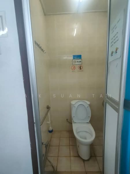 Banglo Komersial untuk Dijual di Ayer Itam (Penang) - Gaik Suan Tan - Bathroom - PropertyGuru.com.my