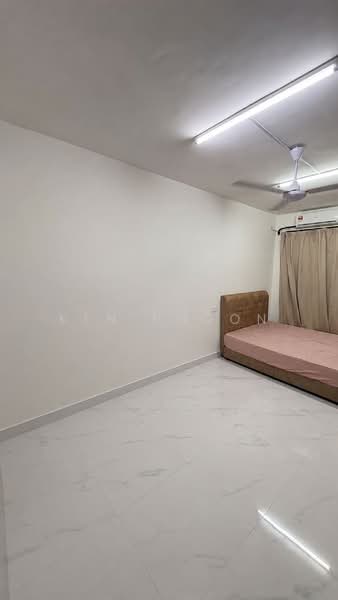 Kediaman Servis untuk Disewa di Country Garden Central Park - Ken Phoon - Bedroom - PropertyGuru.com.my