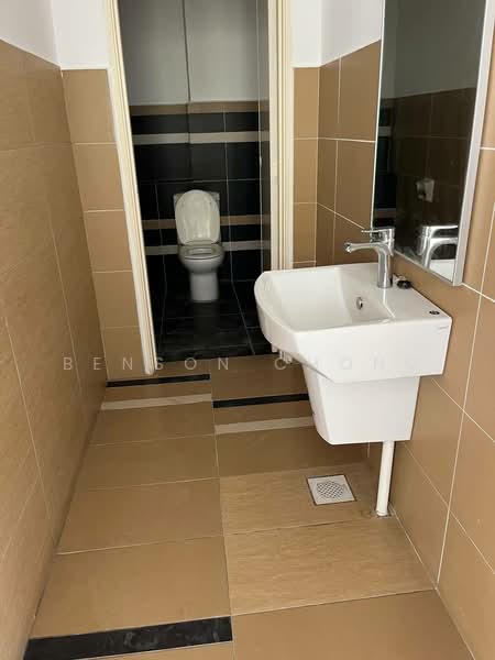 Cluster Factory for Rent in Taman Kempas Utama (Johor Bahru) - Benson Chong - Bathroom - PropertyGuru.com.my