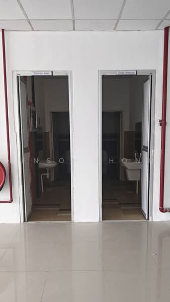 Cluster Factory for Rent in Taman Kempas Utama (Johor Bahru) - Benson Chong - Bathroom - PropertyGuru.com.my