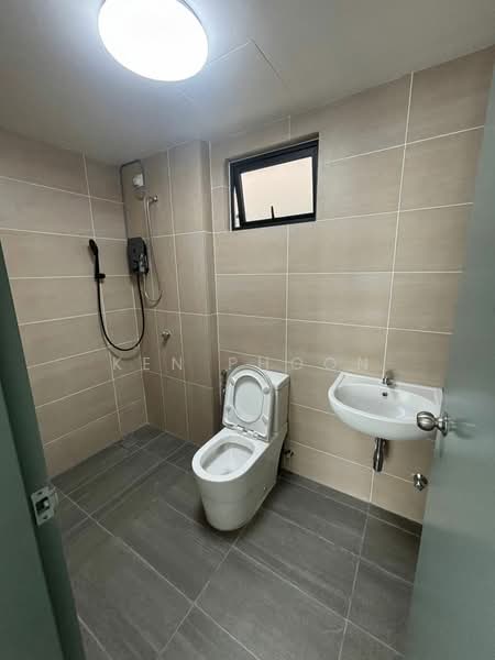 Service Residence for Rent at Parkland Residence - Ken Phoon - Bathroom - PropertyGuru.com.my