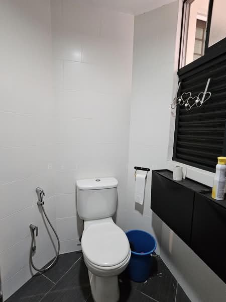 Kondominium untuk Dijual di Riana Green Condominium - Betty Ning - Bathroom - PropertyGuru.com.my