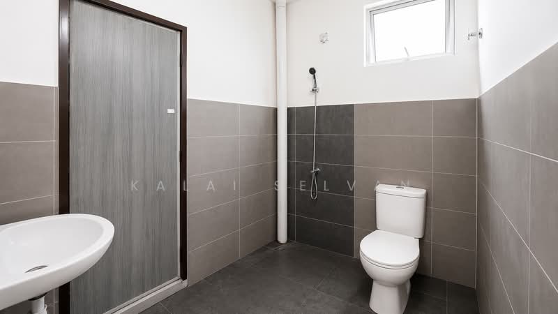Rumah Teres 2-Tingkat untuk Dijual di Skudai (Johor) - Kalai Selvan - Bathroom - PropertyGuru.com.my