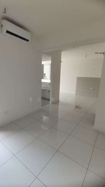 Service Residence for Sale at Emerald 9 - KC KAW - Interior - PropertyGuru.com.my