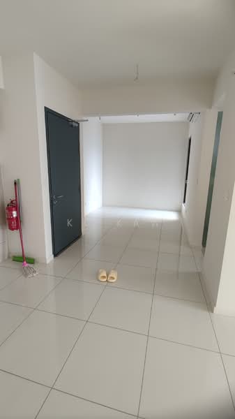 Service Residence for Sale at Emerald 9 - KC KAW - Interior - PropertyGuru.com.my