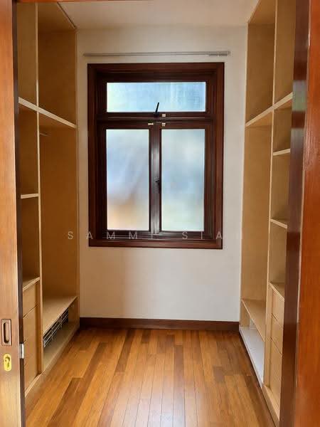 Rumah Banglo untuk Dijual di Taman Tun Dr Ismail (Kuala Lumpur) - Sammi Siah - Walk in Closet - PropertyGuru.com.my