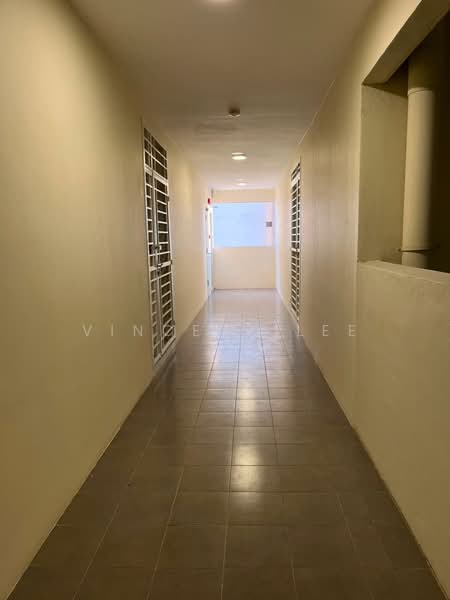 Kondominium untuk Disewa di Residensi Sateria - Vincent Lee - Corridor - PropertyGuru.com.my