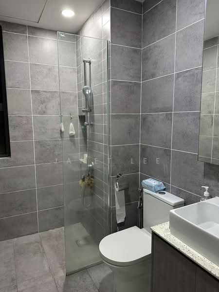 Service Residence for Rent at Millerz Square Serviced Residence - Janet Lee - Bathroom - PropertyGuru.com.my