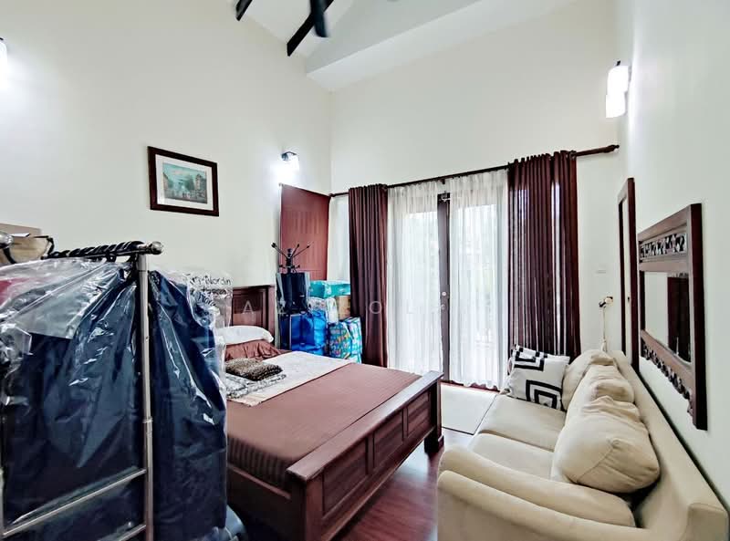 Bungalow House untuk Dijual di Bandar Seri Putra (Bangi) - Azizol . - Bedroom - PropertyGuru.com.my