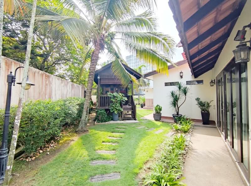 Bungalow House untuk Dijual di Bandar Seri Putra (Bangi) - Azizol . - Exterior - PropertyGuru.com.my