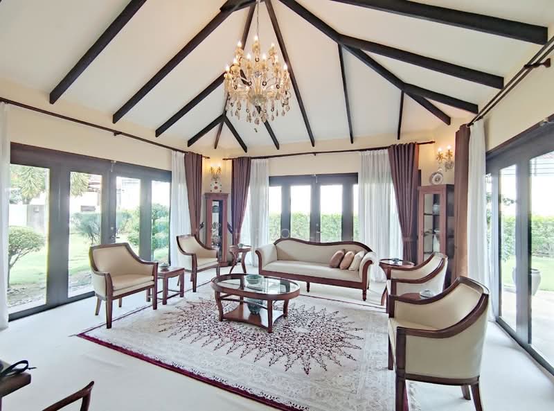 Bungalow House untuk Dijual di Bandar Seri Putra (Bangi) - Azizol . - Living Room - PropertyGuru.com.my