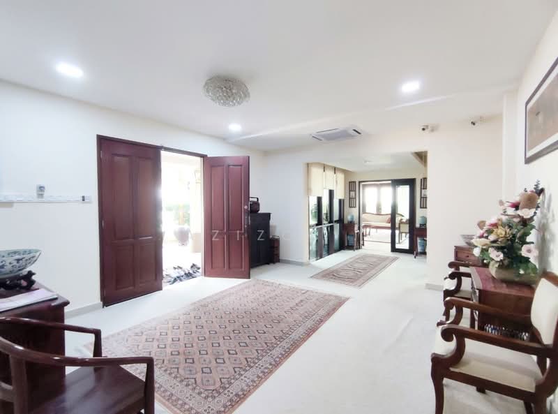 Bungalow House untuk Dijual di Bandar Seri Putra (Bangi) - Azizol . - Entrance - PropertyGuru.com.my