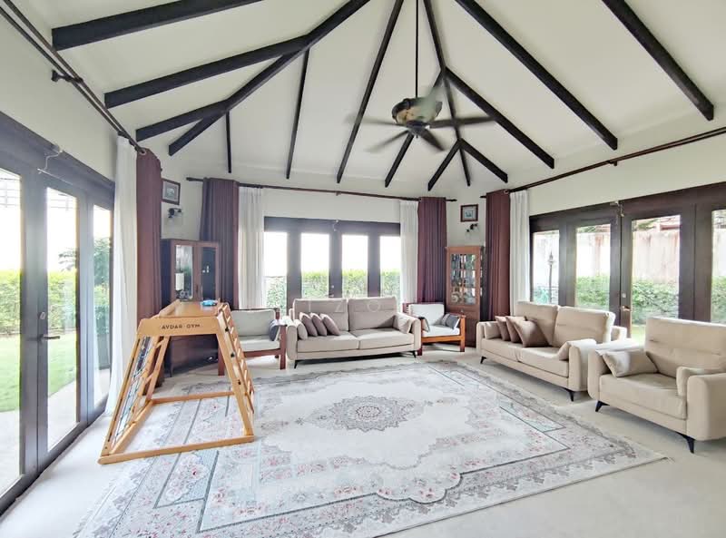 Bungalow House untuk Dijual di Bandar Seri Putra (Bangi) - Azizol . - Living Room - PropertyGuru.com.my