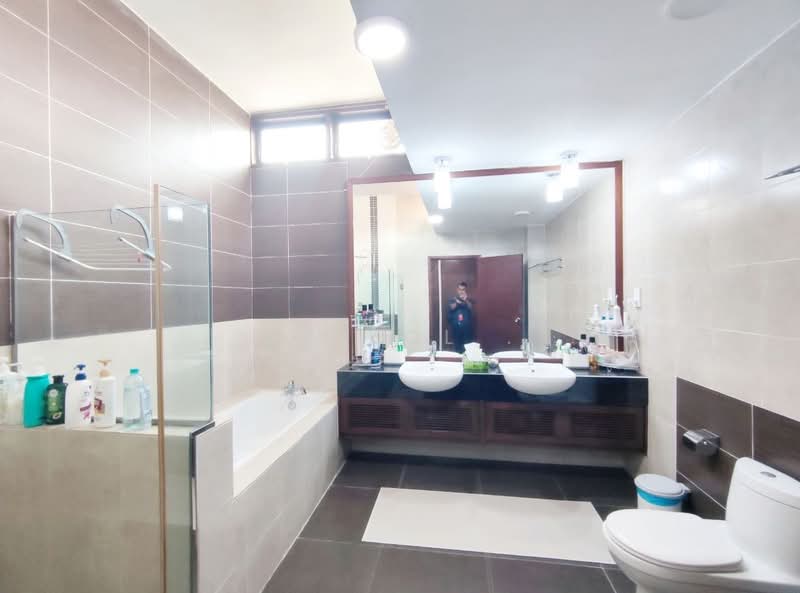 Bungalow House untuk Dijual di Bandar Seri Putra (Bangi) - Azizol . - Bathroom - PropertyGuru.com.my