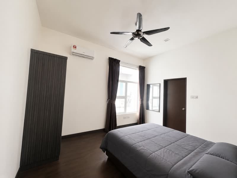 Cluster House for Sale in Taman Mount Austin (Tebrau) - Lily Wee - Bedroom - PropertyGuru.com.my