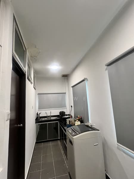 Cluster House for Sale in Taman Mount Austin (Tebrau) - Lily Wee - Kitchen - PropertyGuru.com.my