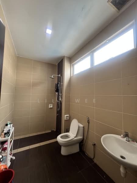 Cluster House for Sale in Taman Mount Austin (Tebrau) - Lily Wee - Bathroom - PropertyGuru.com.my
