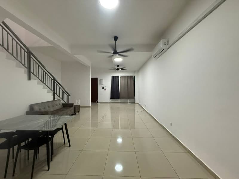 Terraced House for Rent in Kampung Sentosa Barat (Pasir Gudang) - Nick Low - Living Room - PropertyGuru.com.my
