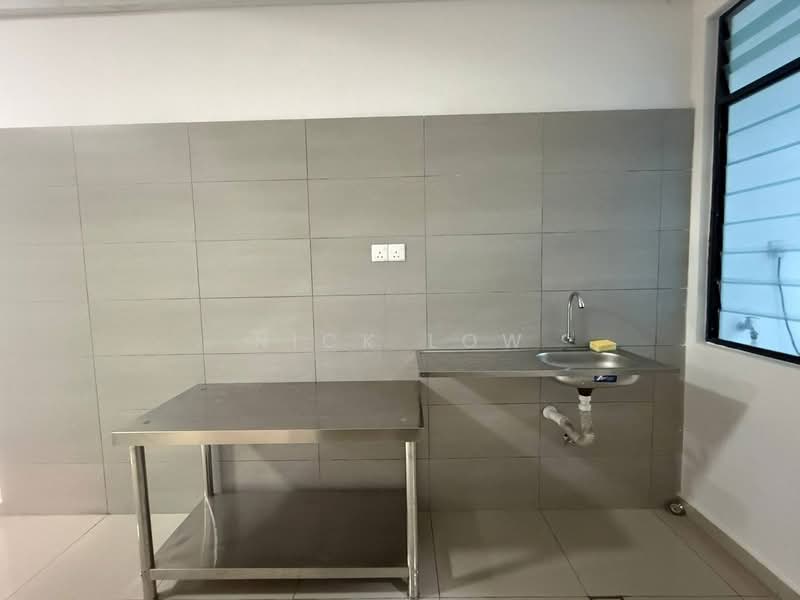 Terraced House for Rent in Kampung Sentosa Barat (Pasir Gudang) - Nick Low - Kitchen - PropertyGuru.com.my