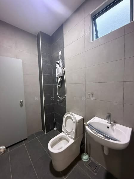 Terraced House for Rent in Kampung Sentosa Barat (Pasir Gudang) - Nick Low - Bathroom - PropertyGuru.com.my