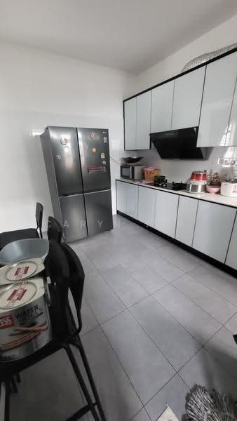 2-storey Terraced House for Sale in Bandar Indahpura (Kulai) - Caryn Ter - Kitchen - PropertyGuru.com.my