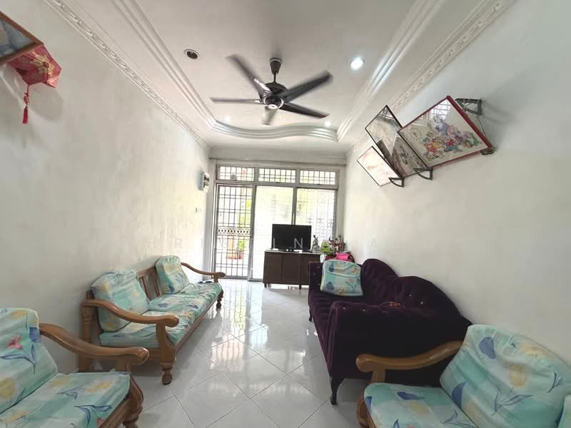 1-storey Terraced House for Sale in Bukit Indah (Iskandar Puteri (Nusajaya)) - Christina Ang - Living Room - PropertyGuru.com.my